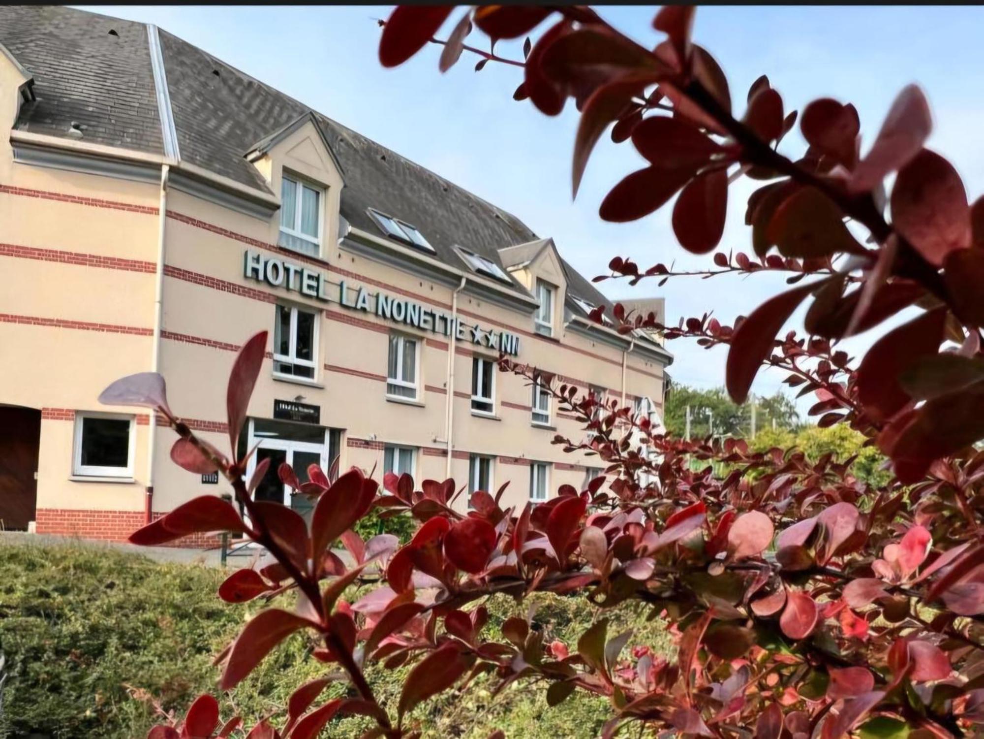 Hotel ATH Orry-La-Ville Exterior foto